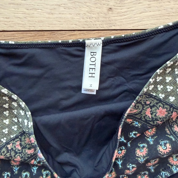 Patterned Bikini Set - Picture 2 of 6